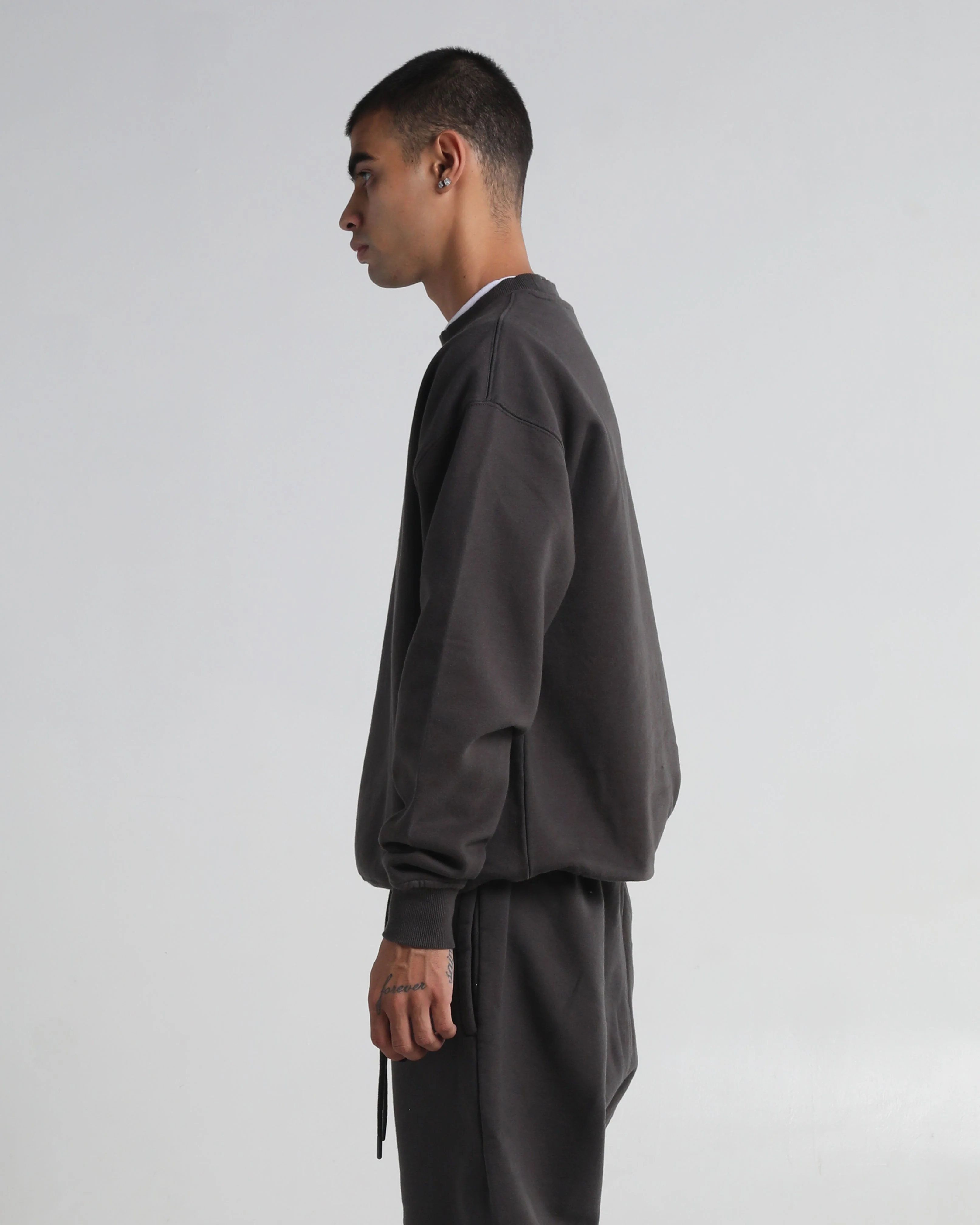13.5oz Max Heavy Fleece Garment Dye Crewneck - Image 8