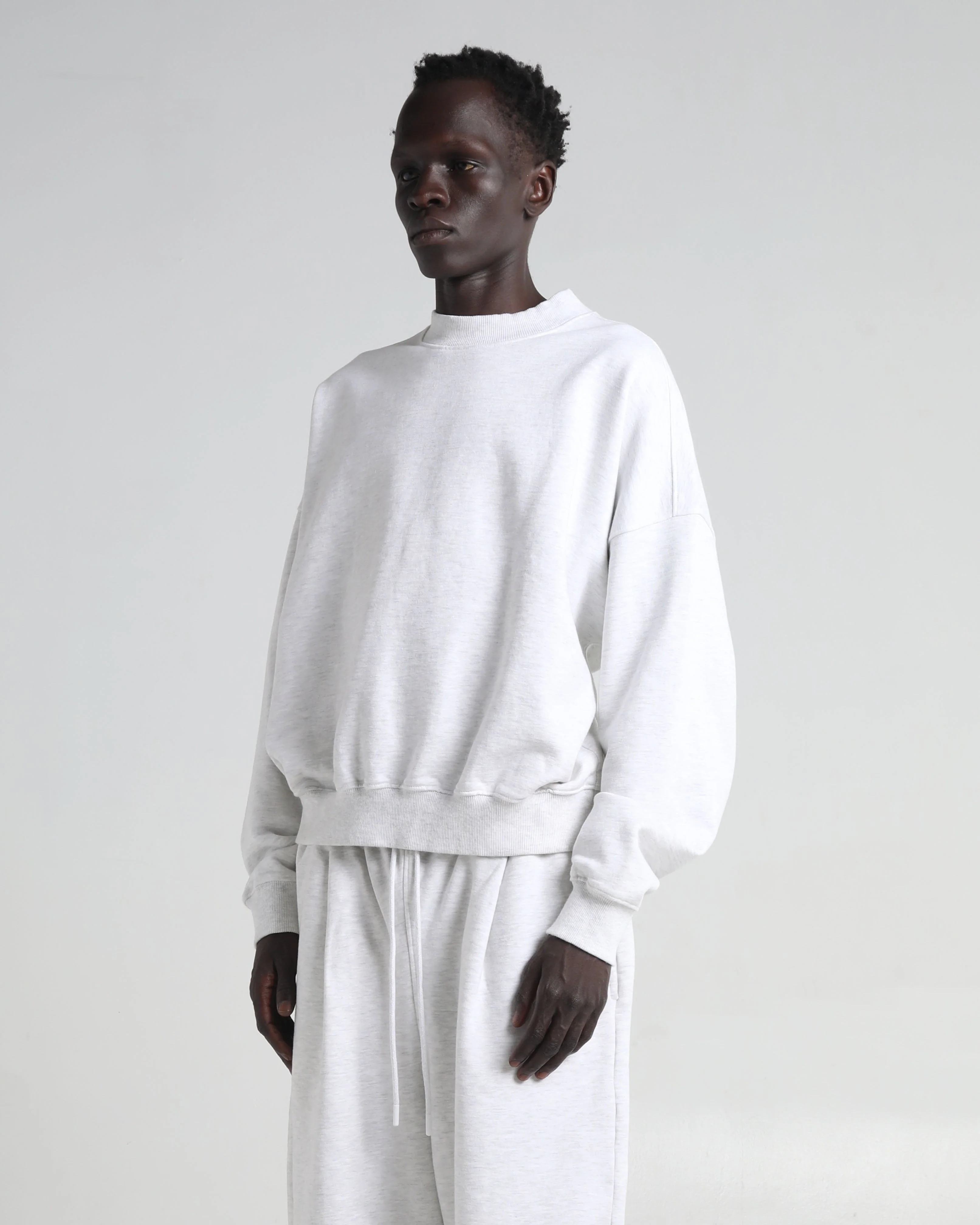 Cropped Crewneck - Image 13