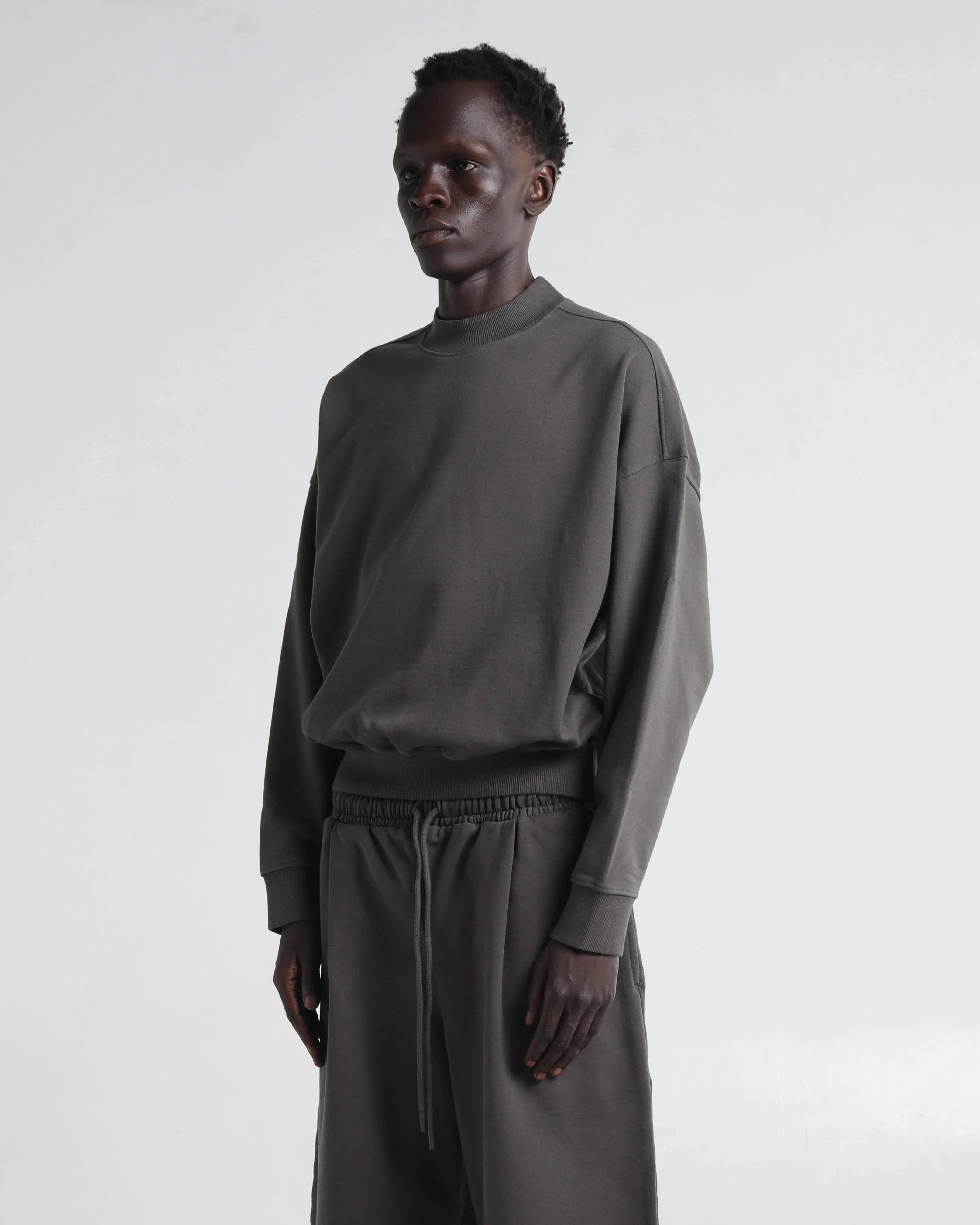 Cropped Crewneck - Image 9